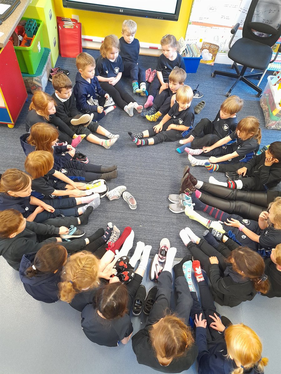 primary_newtown's tweet photo. We are all different, that's what makes us amazing 😁🧦 #antibullyingweek2021 https://t.co/BIPobFgfzC
