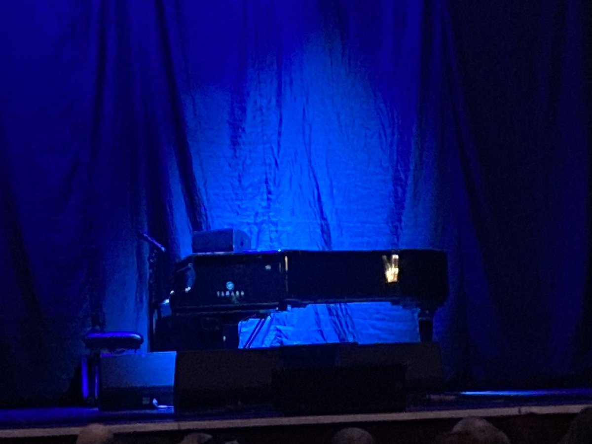 Mondays are my weekend &amp; this ones a good one! Eagerly awaiting <a href="/timminchin/">Tim Minchin</a>.