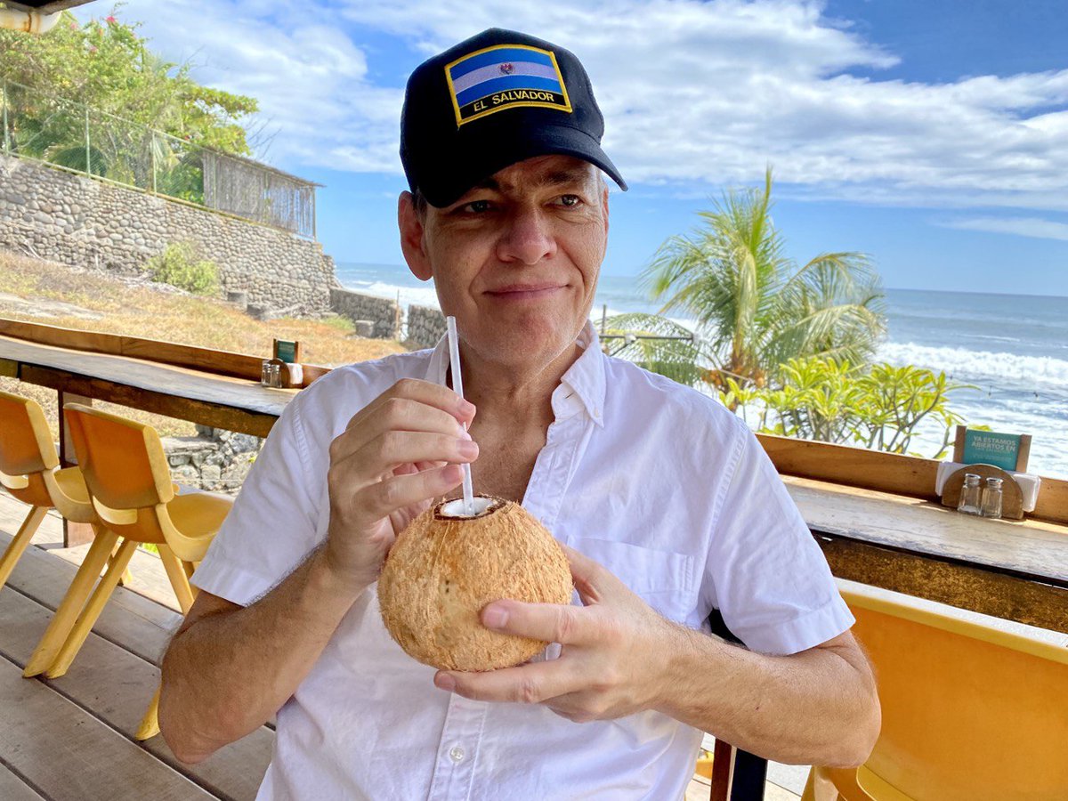 stacyherbert's tweet photo. El Zonte is trending and about 95% of the tweets are either from me and @maxkeiser or about us 🍊💊🧡🏄‍♂️🏄‍♀️ https://t.co/5QCgEpClJk