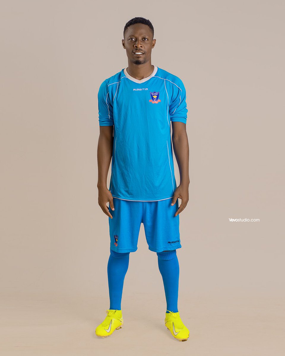 AbuAzeezAbolaji's tweet photo. A new adventure, a new home, a new target , a new beginning, 
I am officially a @LobiStarsFC player https://t.co/zXZiRZew3z