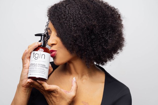 RIP to Thank God It's Natural (TGIN) Beauty Founder Chris-Tia Donaldson 🙏🏾💗💚 

She lost her battle to breast cancer at the age or 42.