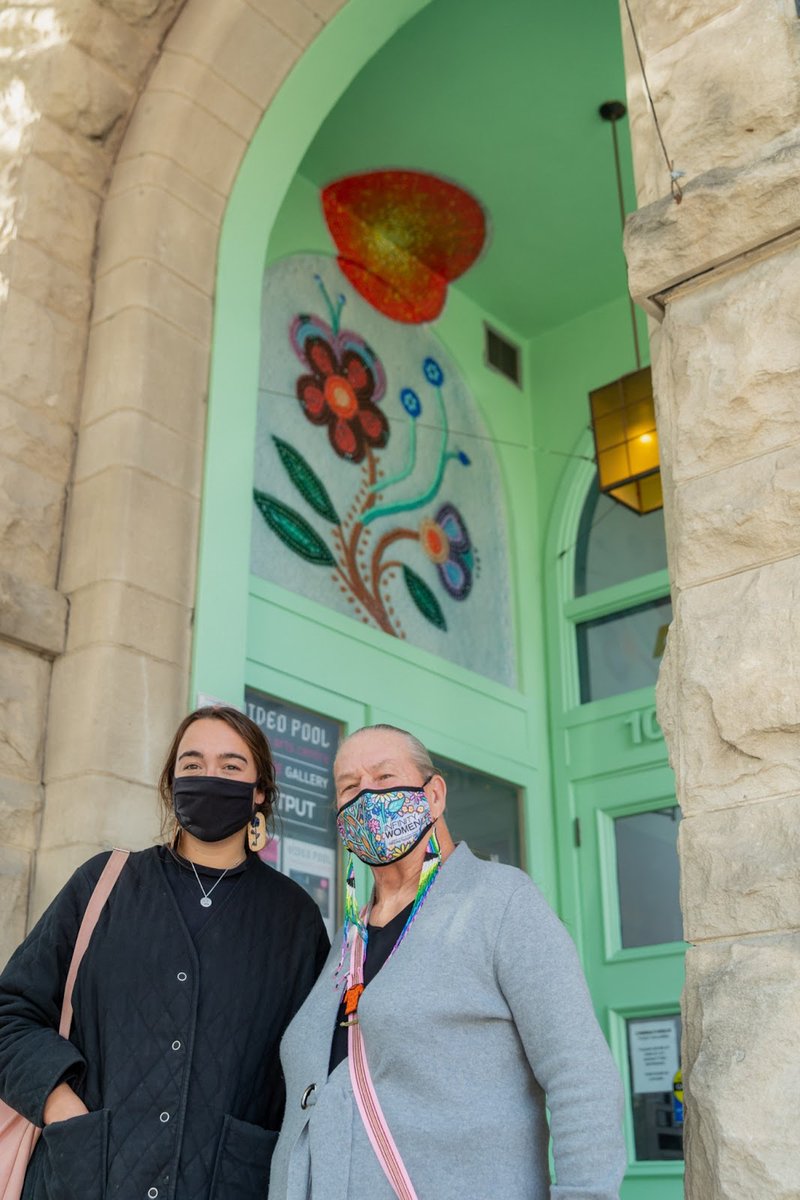 A vamp for my cápán has bloomed under Artspace’s vestibule.

“It’s really fun to come up with my own designs,” said Butterfield.

Read more in Stacha's article here: bit.ly/3ci732J

📸: Mike Peters