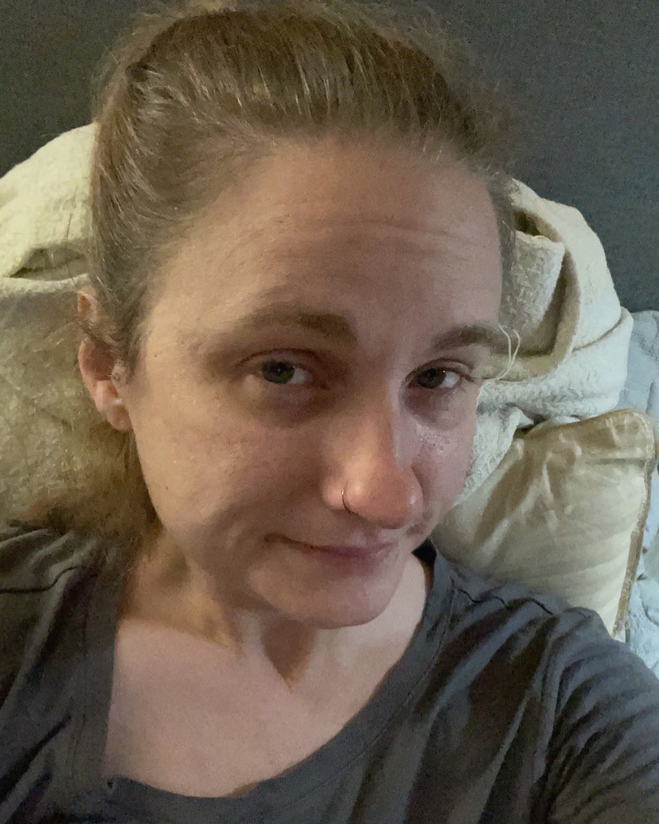TheQueenDio's tweet photo. So, I was off of @Sunovion #Latuda for 3ish months and #October was the culmination of a #manicepisode. #BipolarDiaries #MentalHealth #ADHD #BipolarII #Autism This is a thread on my experience. #Anxiety #SuicidalIdeation #TriggerWarning https://t.co/CcEStTSXbm
