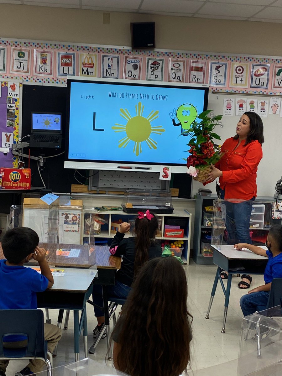 StevieRGarcia's tweet photo. Week 2 of our “Tag! You’re Out!” Our AP Mrs. Reyes &amp; ITA Mrs. Kotch had a great time with our PK &amp; Kinder kiddos! #kostoryztigerpride 🐯💙 https://t.co/yKneFEIq41