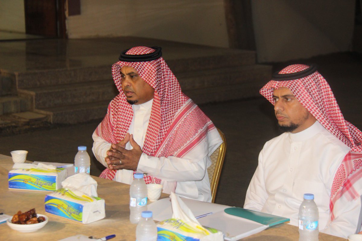 wsqbir's tweet photo. مشروع #عربات_الرزق يهدف لدعم الشباب الطموح وتيسير افتتاح "فود ترك" ليكون مصدر دخل وتنمية لهم
بدعم سخي من الشيخ: عبد الله العقيل تم تأمين ٣ عربات
بحضور د. محمد النعيري "رئيس المجلس البلدي، والمهندس: عابد السلمي "رئيس بلدية الشواق" تم افتتاح المشروع 🎯
راجين من الله التوفيق للجميع https://t.co/b1uJdc7BCw