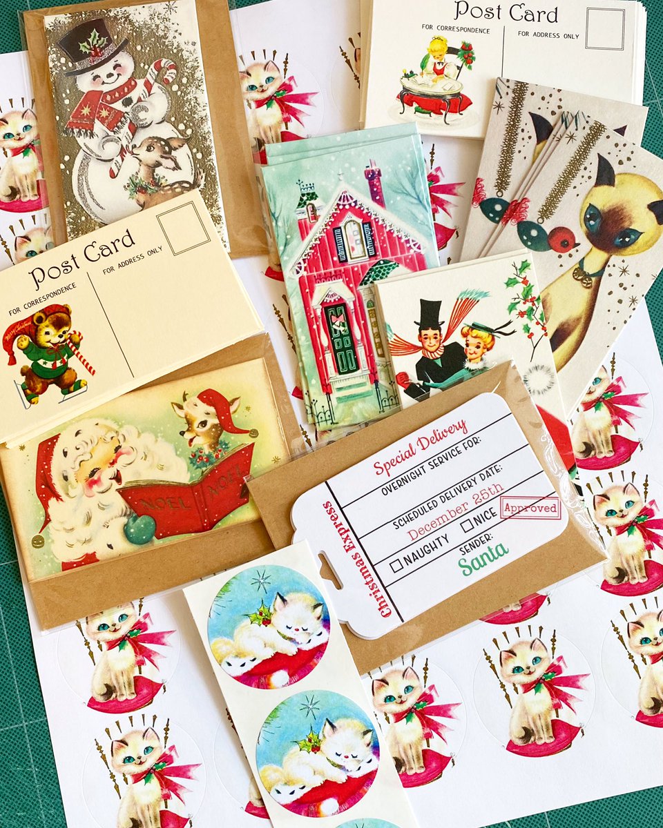 TrendyTwine's tweet photo. How about a little retro Christmas love #Christmas2021 #retro #vintage #holiday #christmas #papergoods #ephemera #christmasephemera #handmade #gift https://t.co/5vqltlBPha