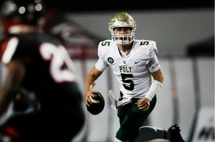 KuykendallShea's tweet photo. Updated Reel
2300+ yards, 72% Completion Rate, 30 TDS, 2 Int
200+ rushing, 3 Rushing TDs 
#AG2G #LetTheFilmSpeak #LoveThisTeamandCoaches 

@LBPoly_Football @Throw_2_Win @premiumsportsla 
@CoachSBarbee @CoachReneMedina 

https://t.co/aZh576yotY https://t.co/97f8WBsncn