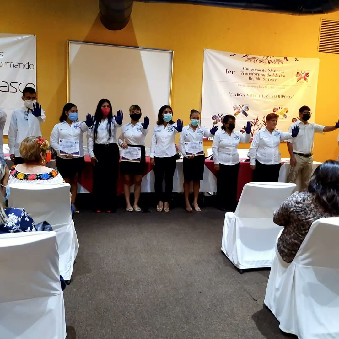 mujeres_q's tweet photo. 1er Congreso de Mujeres Transformando México Región Sureste #manosvioletalibredeviolencia https://t.co/zwH3SUBAF7