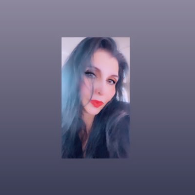 mohhal's tweet photo. @AW_alomar 🌹😘 لكِ كل الحب يالغالية https://t.co/pHKZbmu0Tu