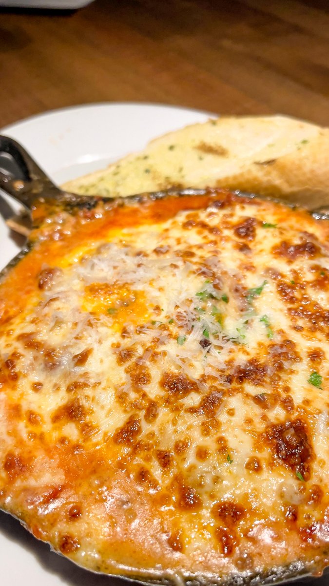 LoveCilantro's tweet photo. Cheesy goodness 😋 The lasagna at Mario’s Kitchen is perfect for a rainy day. #lasagna #marioskitchendelta #tsawwassen #britishcolumbia #experiencedelta #vancouvereats #mustlovecilantro https://t.co/ofajuRj54o