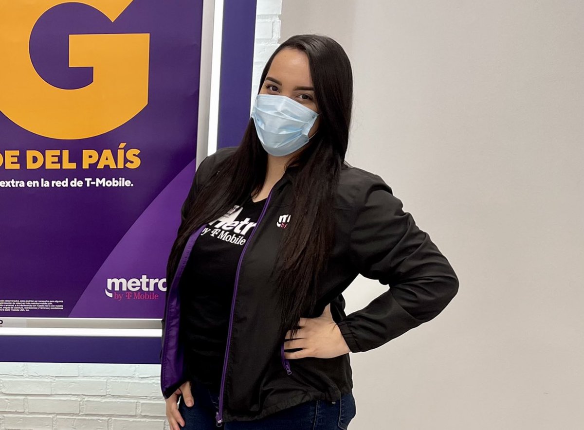 PedroCascina's tweet photo. Boom! 4 years with the best company ever! Happy T-Day @sunnydandrea. Show her some love! 🎉🎉🎉 #SELoveWhatYouDo https://t.co/vIqRJt9gbB
