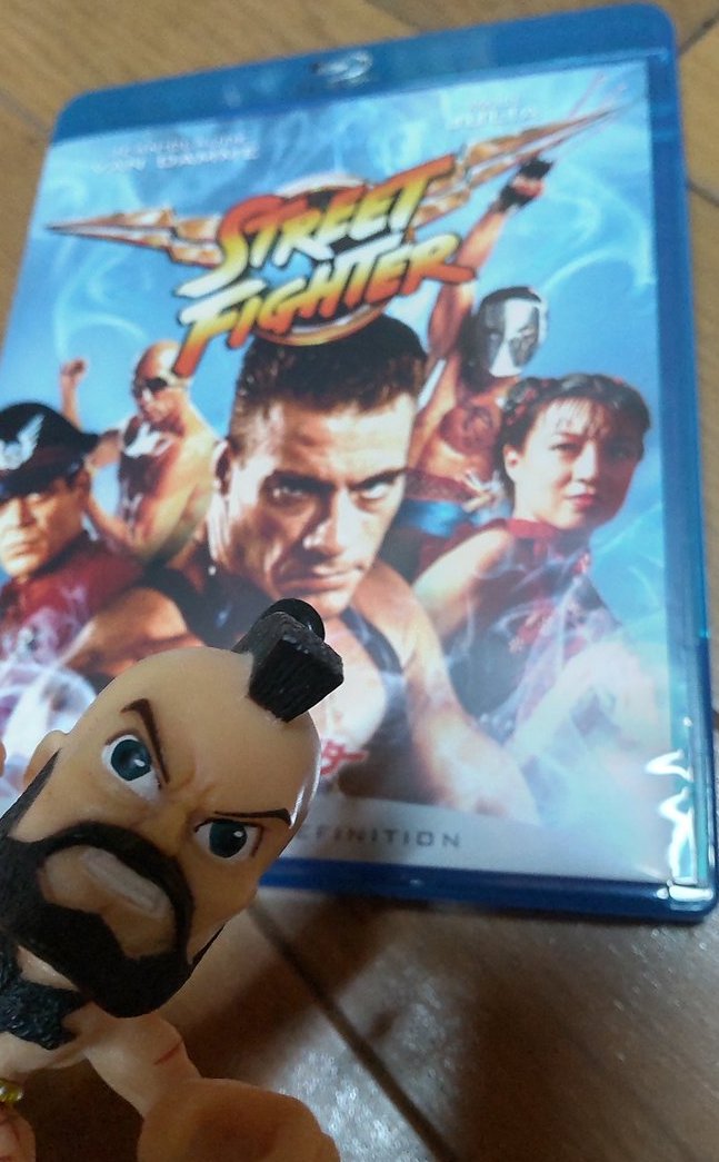 りょう Street Fighter やったー 実写映画 ストリートファイター ブルーレイ版を手に入れたぞー うーんヴァンダム 監督による音声解説 ストiv ゲーム予告編 ストiv アニメ予告編 製作の舞台裏 未公開シーン集 2種 トリビュート