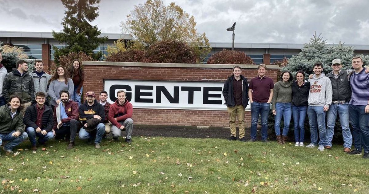 cmichSE's tweet photo. Last weekend, the CMU Baja and Formula teams paid a visit to Gentex to show their appreciation for their continued support of the programs (along with a huge thank you to Krapohl Ford for providing the transportation). Thank You! At CMU We Lift Each Other Up! #CmichSE #CmichSET https://t.co/1Y0AEA9ZY0