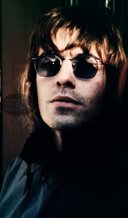 liam and noel every six hours (@gallaghershours) on Twitter photo 