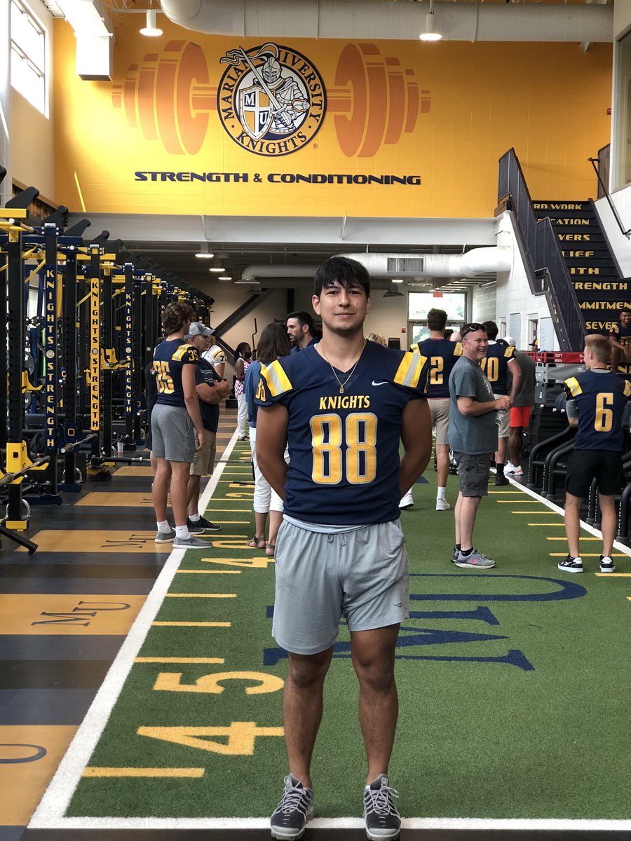 Alex_88H's tweet image. After a great call with @CoachWhalen59 I am excited to announce that I have received my first offer to continue my academic and athletic career at Marian University. #GoKnights @CoachHenn @MarianUFootball @_JoeBooks