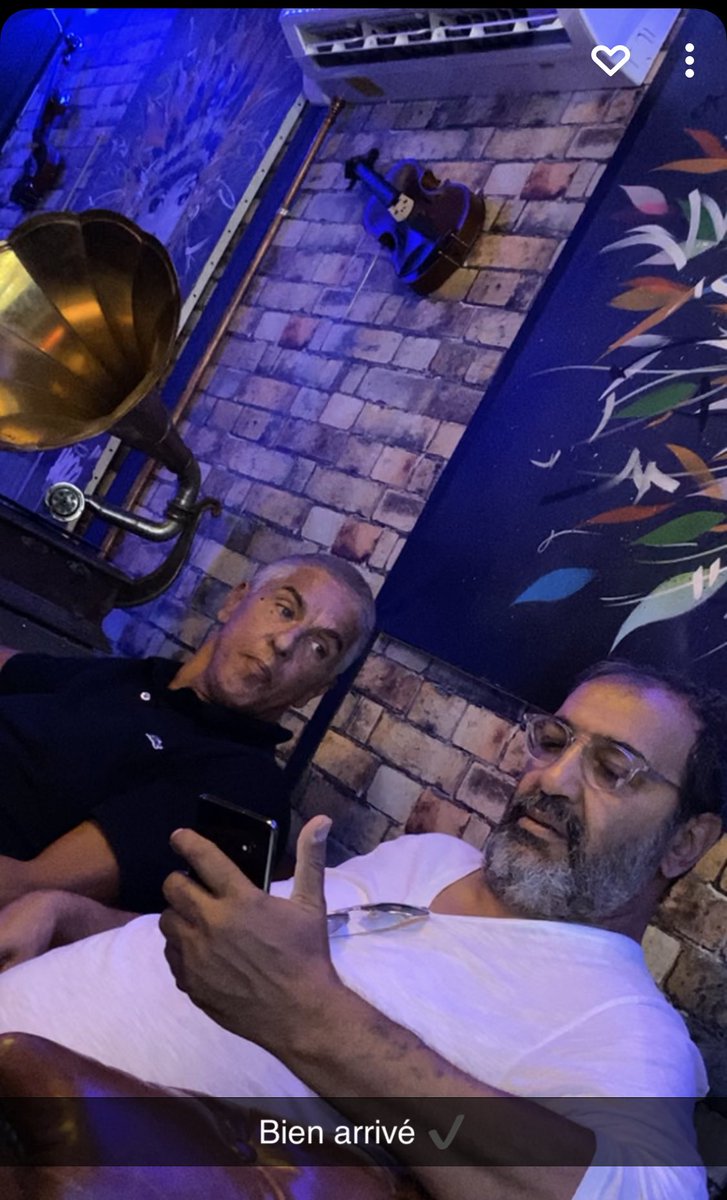 SamyNaceri's tweet photo. Bon anniversaire le patron de Marseille 🎥🎬 @hanoune33 @SamyNaceri https://t.co/ajbv4zd1Ux