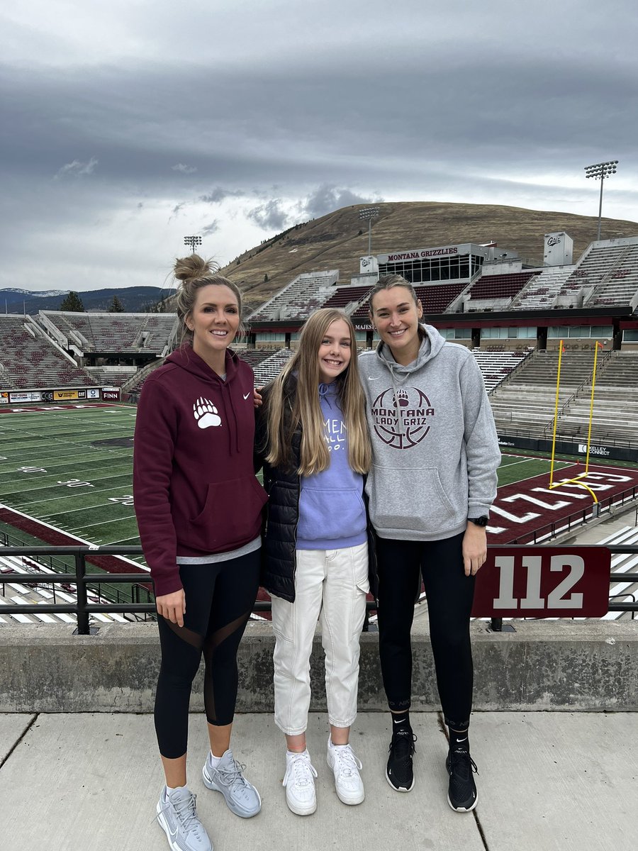 lizzybennett23's tweet photo. Had a great visit to the University of Montana! Beautiful facilities and state!
@CoachHolsinger 
@MontanaGrizWBB 
@sullivan3031 
@jtinx44 
@NateRHarris 
@NWSelect 
@FTSHoops https://t.co/dLWcY2HVkL
