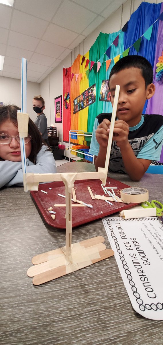 More 3rd and 4th graders stepping up to the STEM Turkey Bowl Challenge. They made goalposts and kicking devices. Teams played tournament style and had lots of gobbles. I mean giggles. 🦃  <a href="/DavisElemRCISD/">DavisElemRCISD</a>