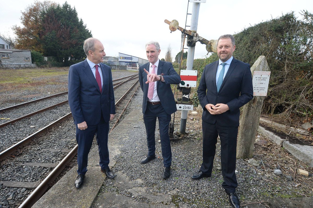 NavanCycling's tweet photo. #NavanRail Line could be built in 3 years, if it were prioritised, say @DublinCommuters.
At present, the timeline is '2031-42', & more likely closer to 2042 than 2031, according to @Feljin_J.
➡️ Please make a submission & ask for a faster delivery. More: https://t.co/3WNuZVT8XH https://t.co/ecgp7lxUCo