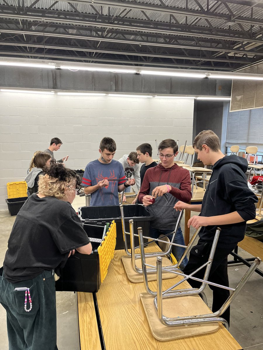 randyengland80's tweet photo. 2021 HS Robotic has begun!  New this year is our folding 8’x8’ game board https://t.co/1jDkQDolq4