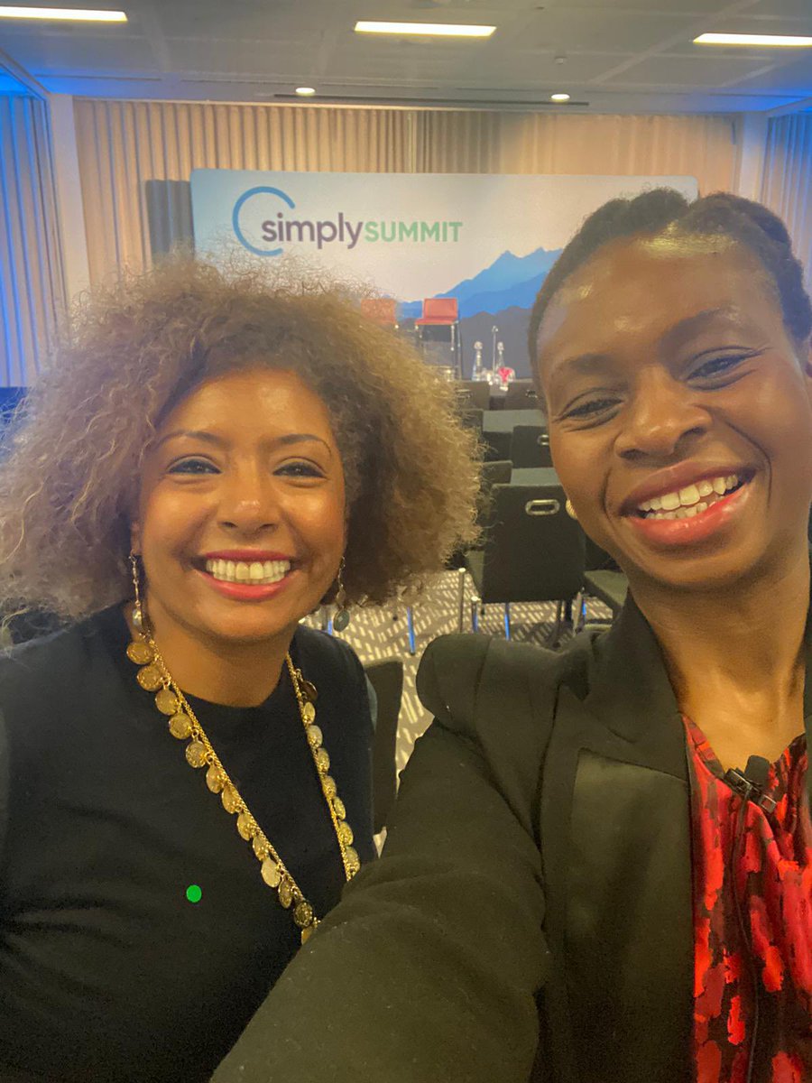 Gehanam's tweet photo. Nothing beats F2F meetings and no matter how much you think you know someone from following them on social media itโs VERY different meeting them in person. @kisichei @annique_simpson loved every bit of our chat and Canโt wait to see again soon #simplySUMMIT @simplycomm https://t.co/eDZEj9ir8J