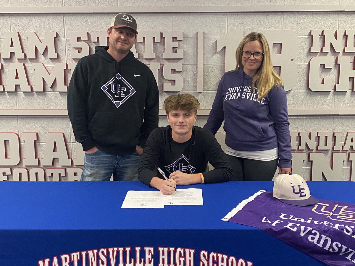 ArtesianNation's tweet photo. Congrats, Andrew Payton on your commitment to continue your academic and baseball career at Evansville @MSDMartinsville @redbluecrew @AwesomeArties https://t.co/sDlMIy1nfu