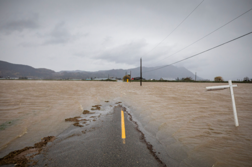 j_mcelroy's tweet image. you could write thousands of words about British Columbia's floods happening in the aftermath of a world climate conference full of warnings that we're running out of time 

or you could look at a single @Ben_Nelms photo