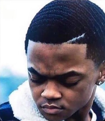 NBAMemes's tweet image. Nobody:

Absolutely nobody at all:

LeBron before doing his step back: