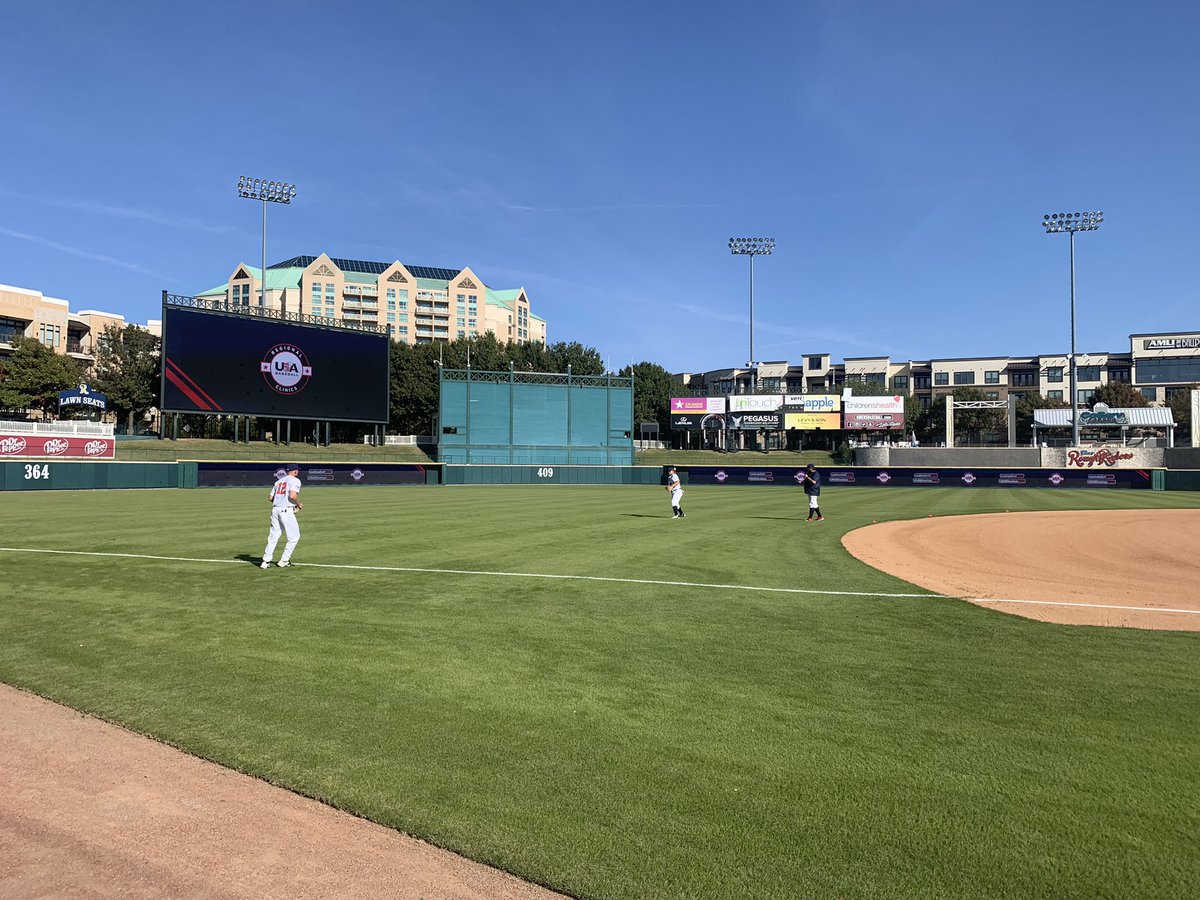CoachCox19's tweet photo. Big thanks to @CoachBartman and @USABaseball for having me out this weekend to speak on infield play. Lot of great coaches from all levels growing the game and I’m glad to have been a part of it. Always an honor to don the red, white and blue! 🇺🇸 
#USABclinics #InfieldU https://t.co/KoGq2bdbOy