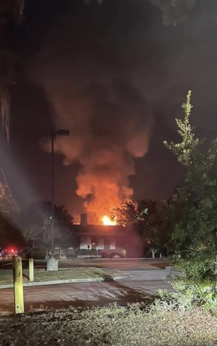 lecorgne's tweet photo. @MargaretOrr You can really see the smoke billowing &amp; the flames in this photo #covington #marsolans #nola https://t.co/kOkLb1eEeg