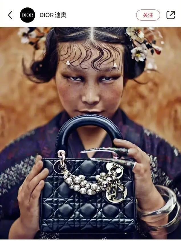 dayana_dy's tweet photo. Dior也開始用「陰間濾鏡」了嗎？從這張圖，絲毫看不出中國女性的美 https://t.co/PdxYIKmShx