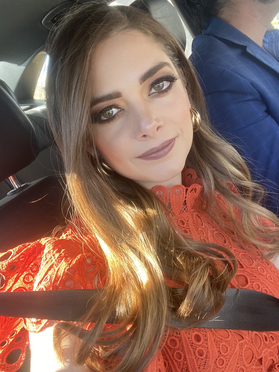 rociojaimeg's tweet photo. Me gustaron estas selfies pero no me gustan para instagram ๐๐ป #solperfecto https://t.co/FLtQxJSHJV