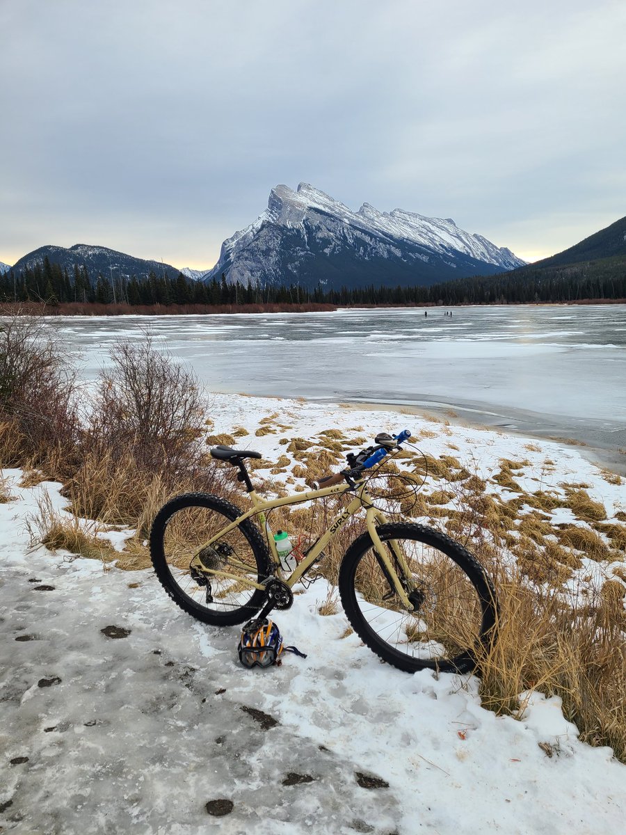 BikeBanff's tweet image. A bike workshop space is opening at Banff's Fenlands Rec Centre! Community Cruisers kick off the opening Tues. Nov 23 at 5-8pm at the Fenlands. Space for bike tools, camaraderie and repair station year-round