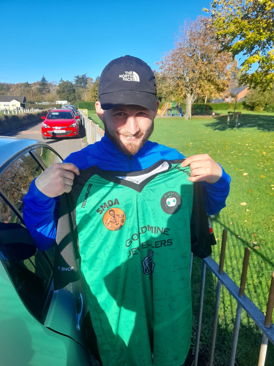 AfcAlway's tweet photo. As far as signings go this is easily one of the best out of our league!!! welcome the club Ieaun Evans (nipper) joins the club with wealth of football experience having played as high as welsh league #uptheapples #riproc https://t.co/Q2qorCMrGP