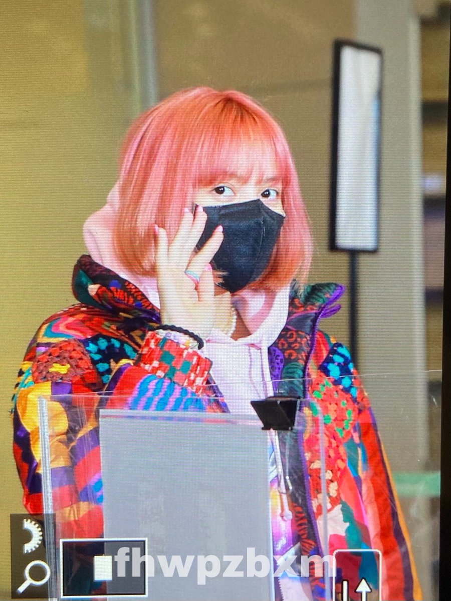 LISA fan account tweet media