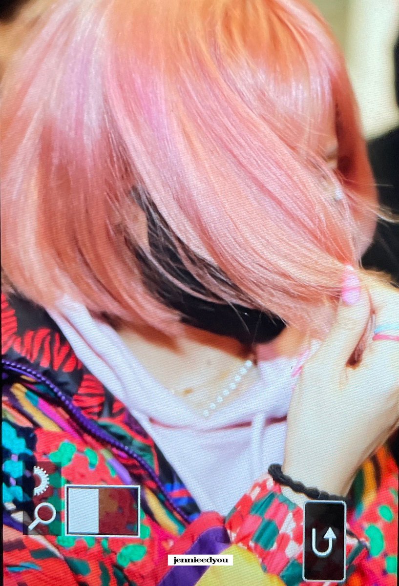 LISA fan account tweet media