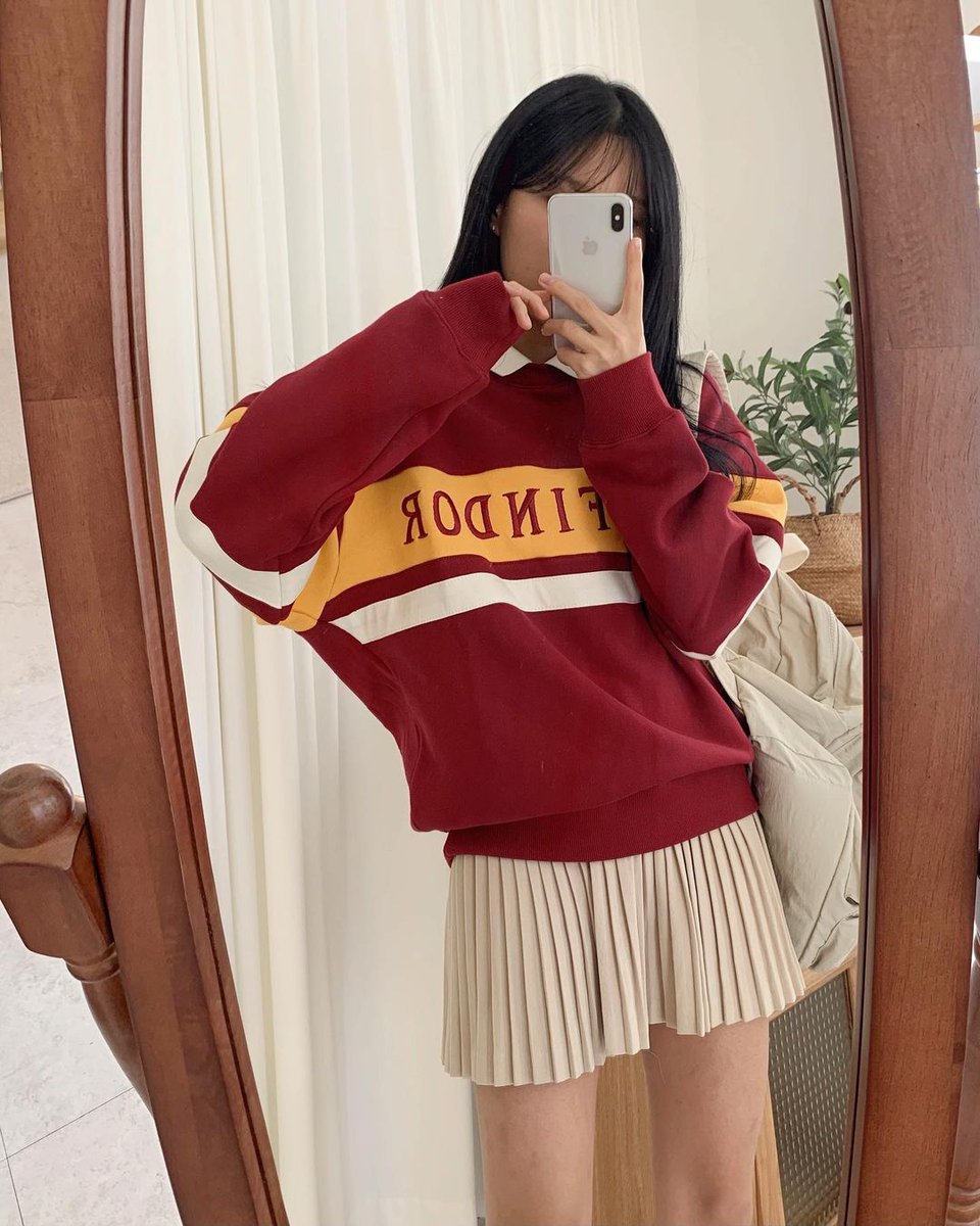 ACB_PreKorea's tweet photo. ฝากรีค่า 💕
Preorder sale 10%

( Harry Potter) Quidditch collar sweatshirt is back

มีทุกบ้าน size S,M,L,XL
น่ารักไม่ไหวว ♡

ราคาลดเหลือ 1270฿
(มัดจำ600)
ปกติราคา  1400+

ส่ง 60
- ส่งกลับเรือ รวมภาษีเก็บรอบเดียวค่า
#SPAOxHarrypotter https://t.co/bkGtgpt6em