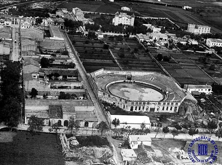 1929. La plaça de toros de Figueres.
Foto: Josep Gaspar i Serra.