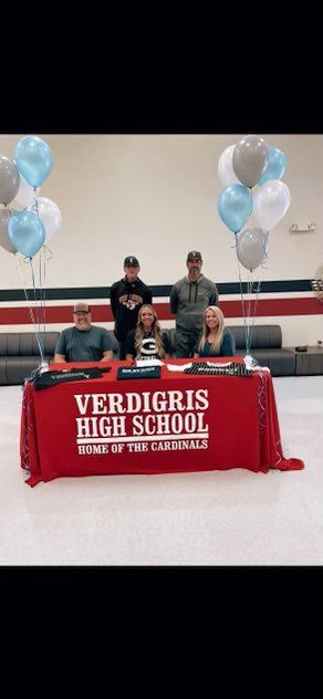 gclvsoftball's tweet photo. Welcome to the GCLV family Daeya! #gway https://t.co/n1MDkaDrAQ