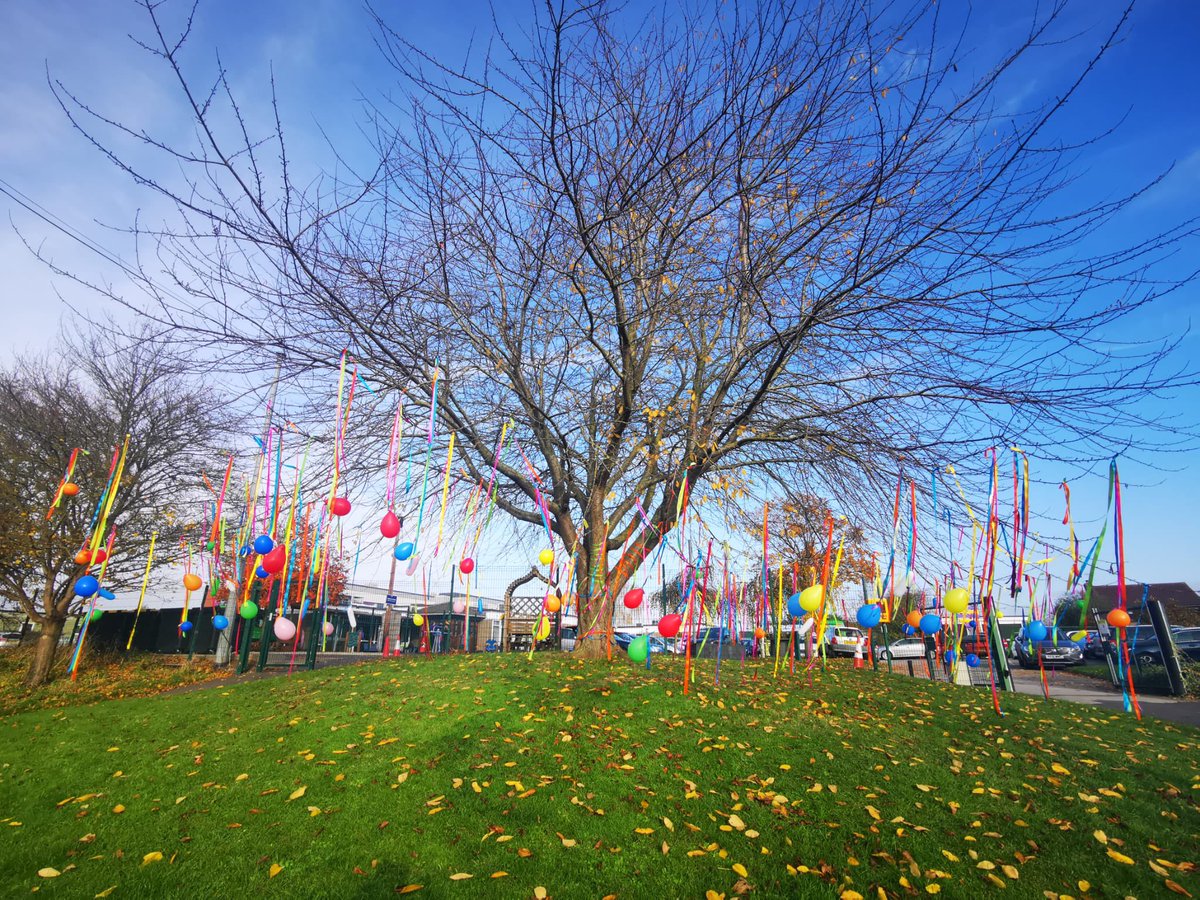 ashleaschool's tweet photo. Wonderful collective community support as Cotgrave paid its respects to Dr Mac today. As individuals, a school, community &amp; for many, his patients who have been supported through generations, we gathered to say thank you, &amp; to offer our condolences to his family. https://t.co/9FbLr0DqXB