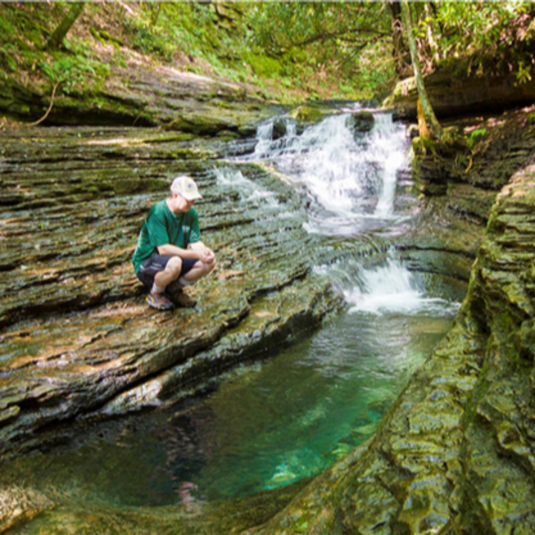 Virginia_Energy's tweet photo. Our #AMLProjectoftheWeek is the Devil's Bathtub in Scott County. An #AbandonedMineLand Pilot grant of $283,000 will help to improve parking, close historic mine openings and improve the trail for tourists. #ourworksnotdone @OSMRE @ScottCoTourism https://t.co/M0SDMPpwqq