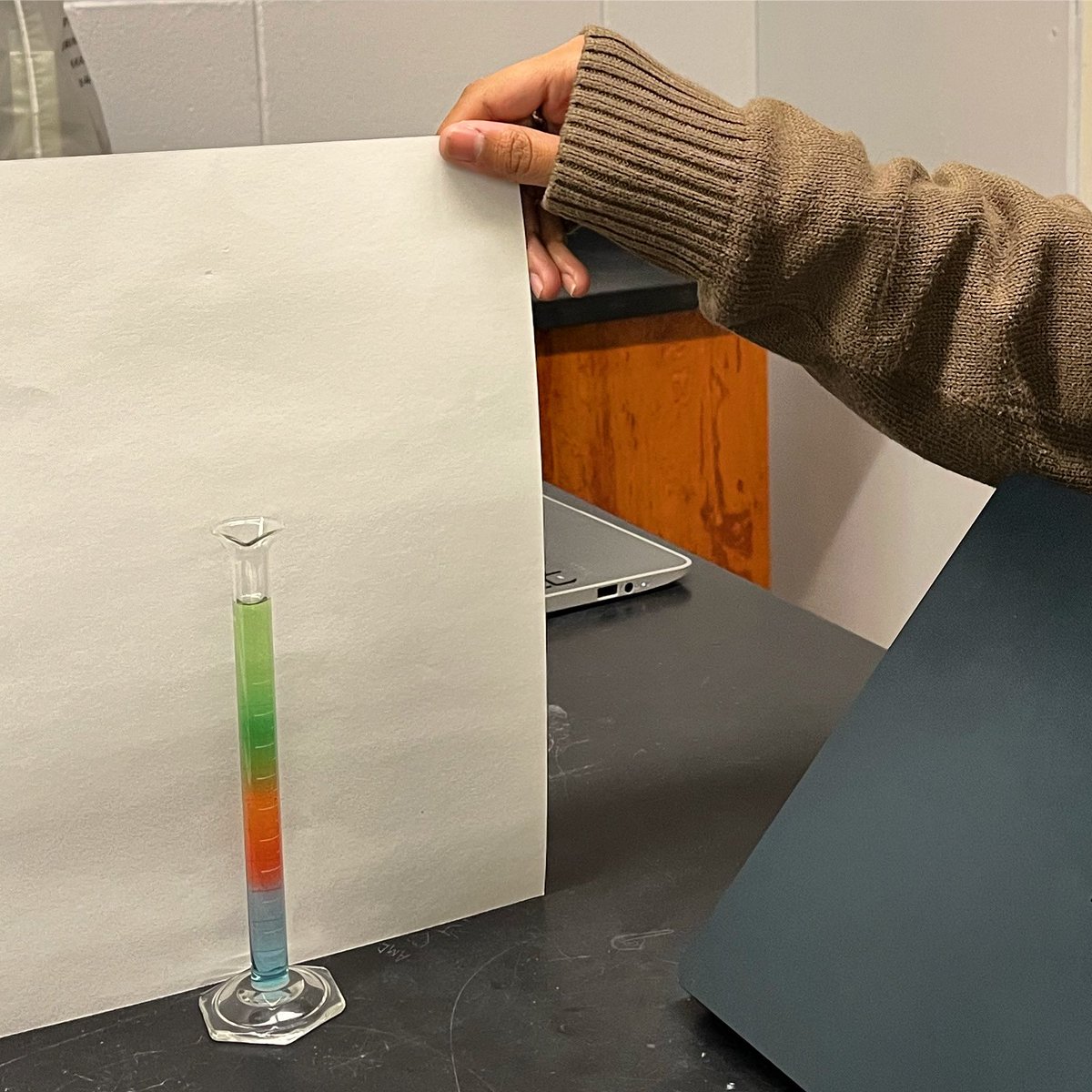 torchianator's tweet image. We made density towers in AP Bio with our leftover molar sucrose solutions from the water potential in plant cell LAB! Nice job! 🌈🖤💜#APBio #goknights #knightscience