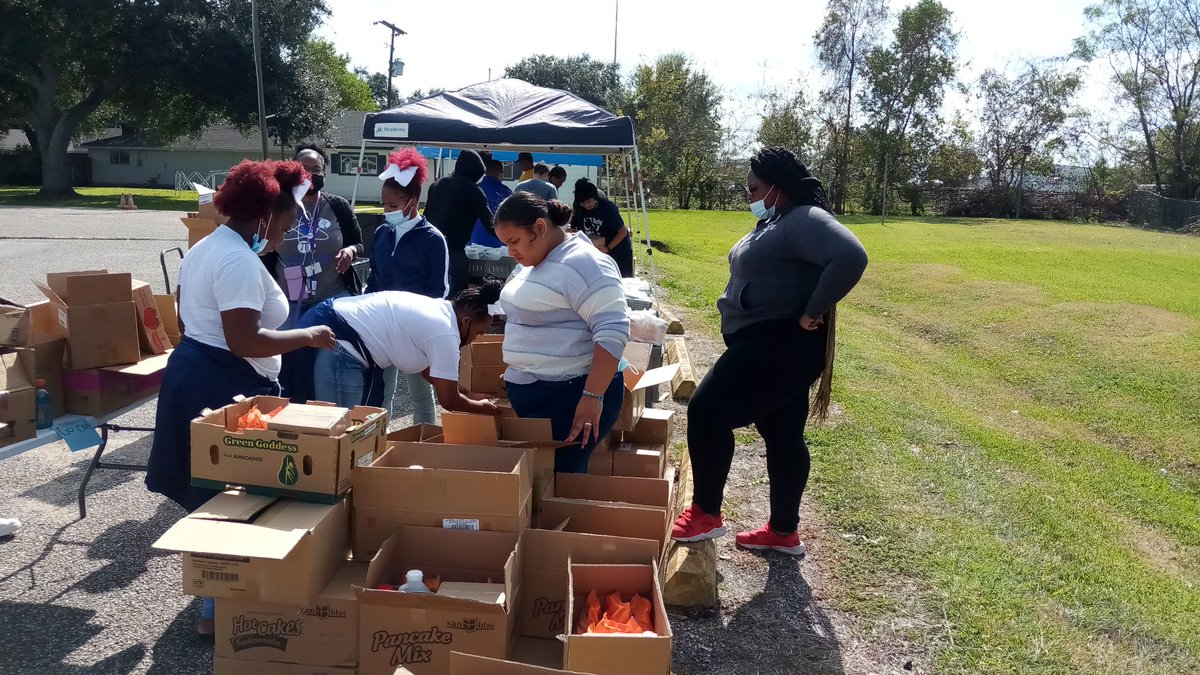 AlmedaES_Wrap's tweet photo. Collaborative Leadership, High School Mentors, Community Service, Food Security... WE ARE ALMEDA 🐾💪🏾 @Almeda_Elem @AlmedaMsSerrano @CCooper_DWC https://t.co/LhovDiff7M