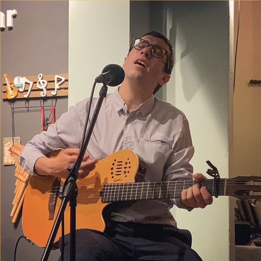 mateobraga's tweet photo. ¡A sala llena despedimos el año ayer en #AstroBar!

Muchas gracias a toda la gente que se acercó. A la familia y los amigos del alma que nunca fallan y también a los que fueron por primera vez. Es muy lindo ver cómo se va acercando gente nueva ♥️

📸 @Little_March / @Belmass1 https://t.co/f9UdG76xa9