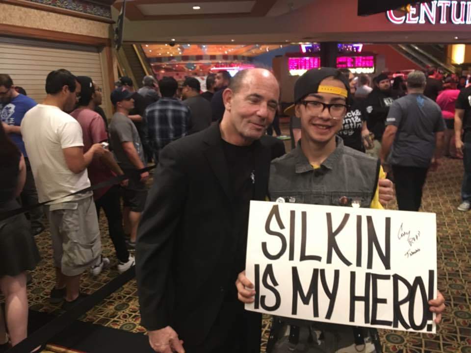 LVSignChick's tweet photo. #HappyBirthday to @rohcary Every time he and I crossed paths, it was always a positive experience (see cool story)...Seeing this hiatus as a pause and not a stop...
#WatchROH #FinalBattle #ROH #SignLadyHistory https://t.co/ZeSoh8IFXL
