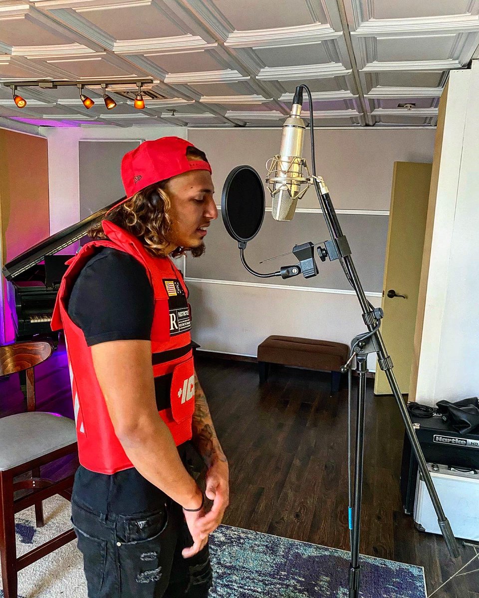 officialslugz's tweet photo. ITS A 4EVA SEASON π₯Ά #DRIPFOREVA https://t.co/jowGeF2YXK