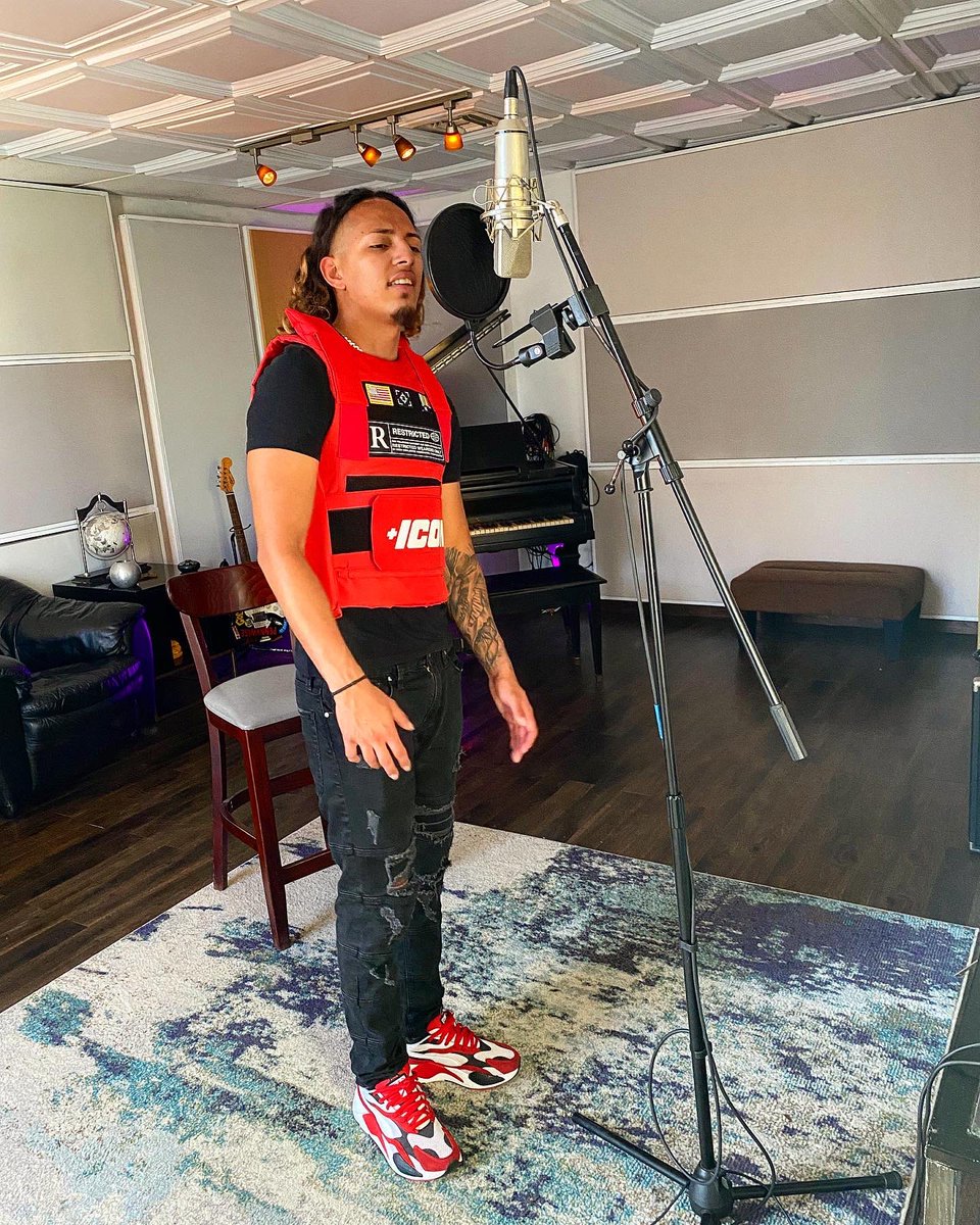 officialslugz's tweet photo. ITS A 4EVA SEASON π₯Ά #DRIPFOREVA https://t.co/jowGeF2YXK