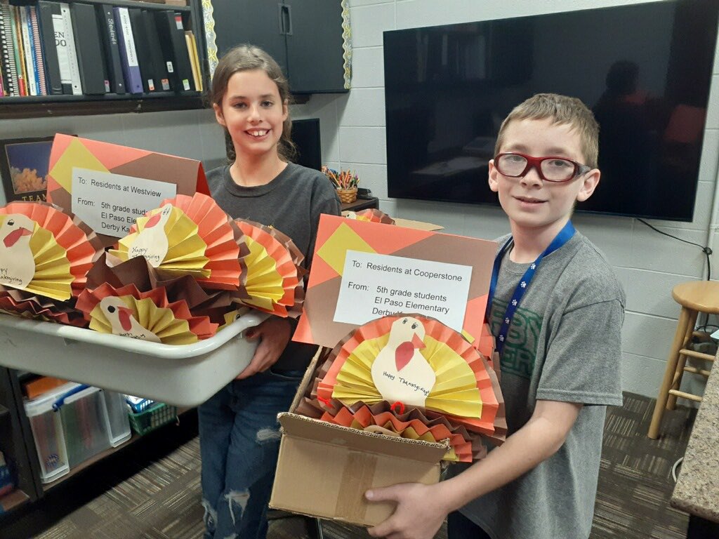Fifth graders ready to deliver turkey decor for Westview and Copperstone!