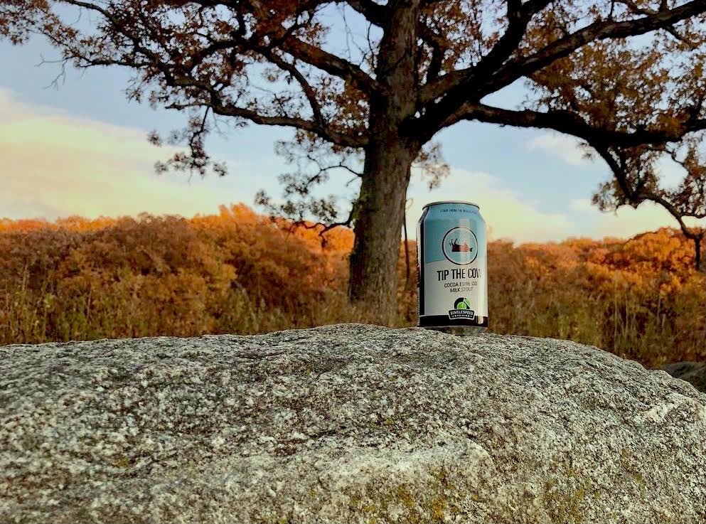 SingleSpeedBeer's tweet photo. On Instagram, Donald (@dd_lapeetie) said:

“If you drank a SingleSpeed while riding your single speed and didn’t grab a picture, how would anyone know? #optSTOUTside”

They make a good point…
Be like Donald, #optSTOUTside. https://t.co/r7OgNbRc6S