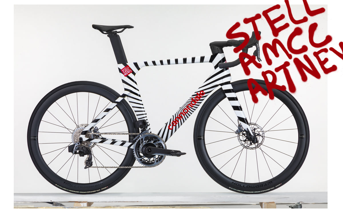 CannondaleJapan's tweet image. イギリスのファッションブランド @stellamccartney とキャノンデールのコラボレーションにより誕生したカスタムバイク。

エド・カーティスがデザインした奇抜な世界最速バイク ❘ システムシックス⚡⚡⚡

詳しくはこちら🔗
cannondale.com/ja-jp/blog/ste…

#SystemSix